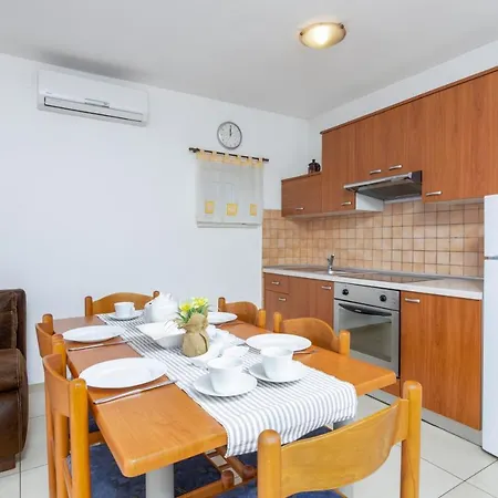 Apartment 2274c *